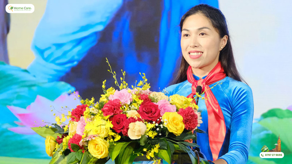 Chị Trần Diệp Mỹ Dung, Phó Bí thư Tỉnh đoàn, Chủ tịch Hội đồng Đội tỉnh Lâm Đồng phát biểu tại đại hội.